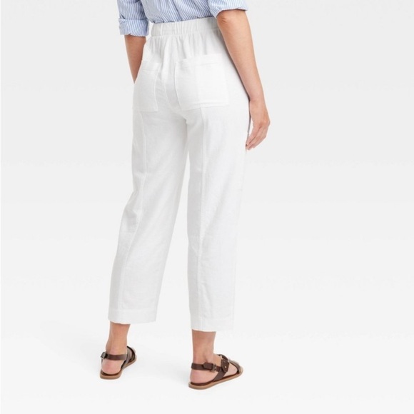 Women's High-Rise Pull-On Tapered Pants - Universal Thread™ White new - Picture 2 of 6